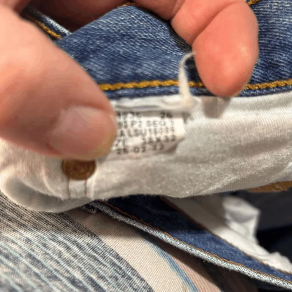 Vintage 2002 Levi’s 501 Faded Distressed Denim Jeans 38x32 (38x31 Actual)‎ Y2K